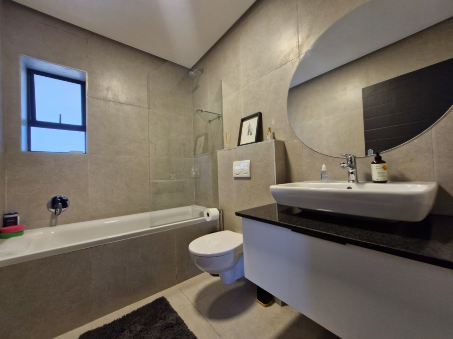 2 Bedroom Property for Sale in Overbaakens Eastern Cape